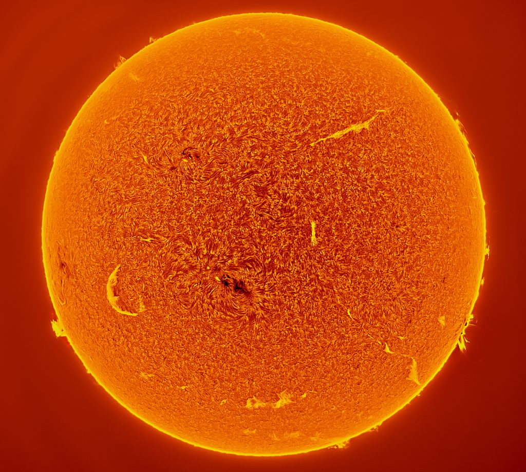 Guía Astrotivissa capitulo 4 tipos astrofotografía: El Sol en Ha Heliostar 76